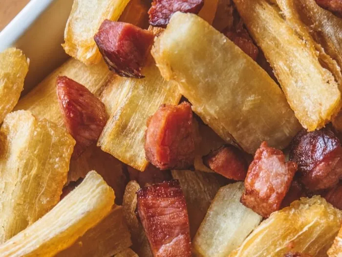 Mandioca com Bacon